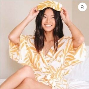 Maison Du Soir Magnolia Luxe Palm Kimono Robe in Orange/White Size XL-2XL Beach
